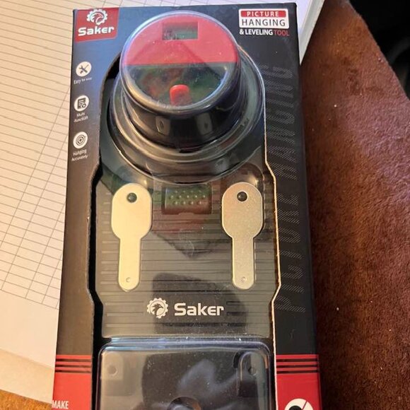 Saker Picture Hanging Tool - Picture 1 of 2